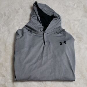 Under Armour Men's Light Gray Hoodie